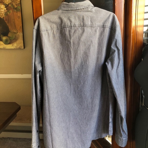Men’s Striped Button-down  L - Picture 5 of 8